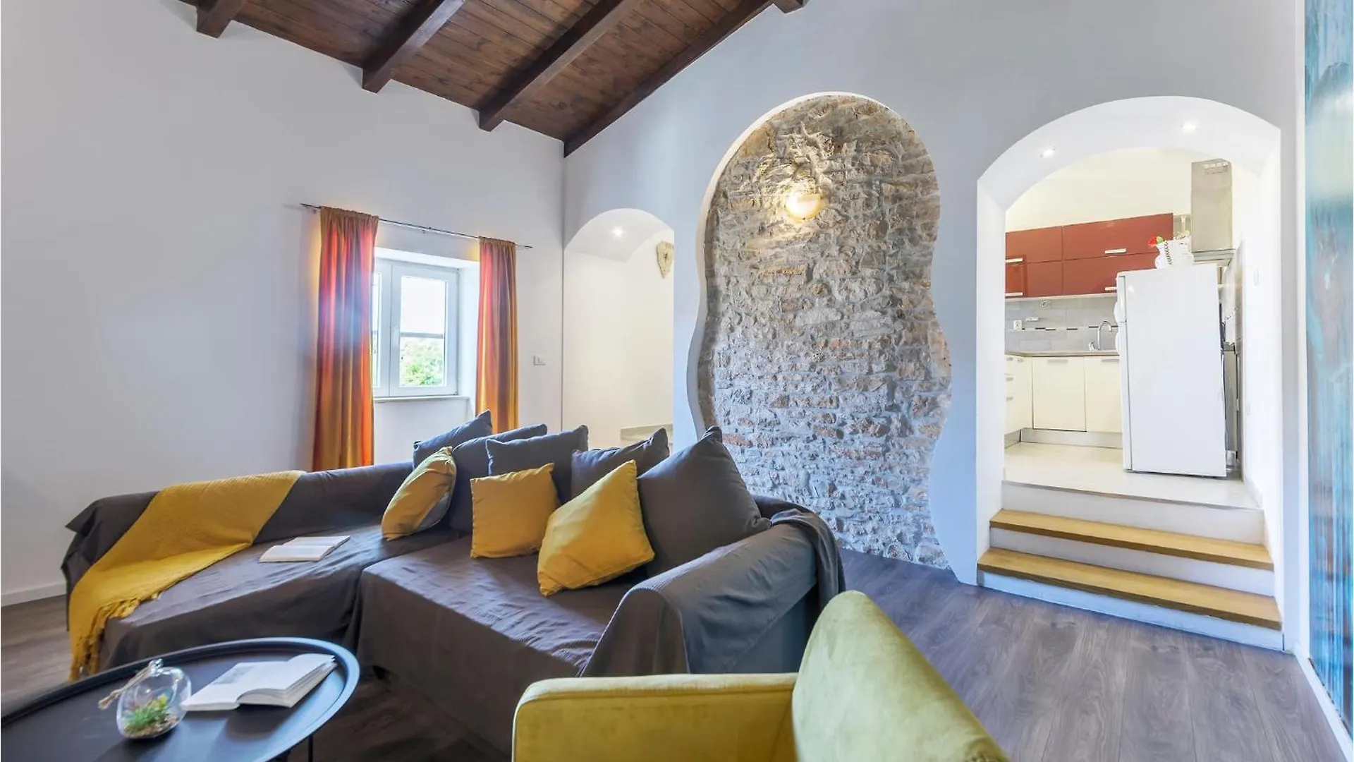 Cozy Home In Vodnjan With Wifi Hébergement de vacances